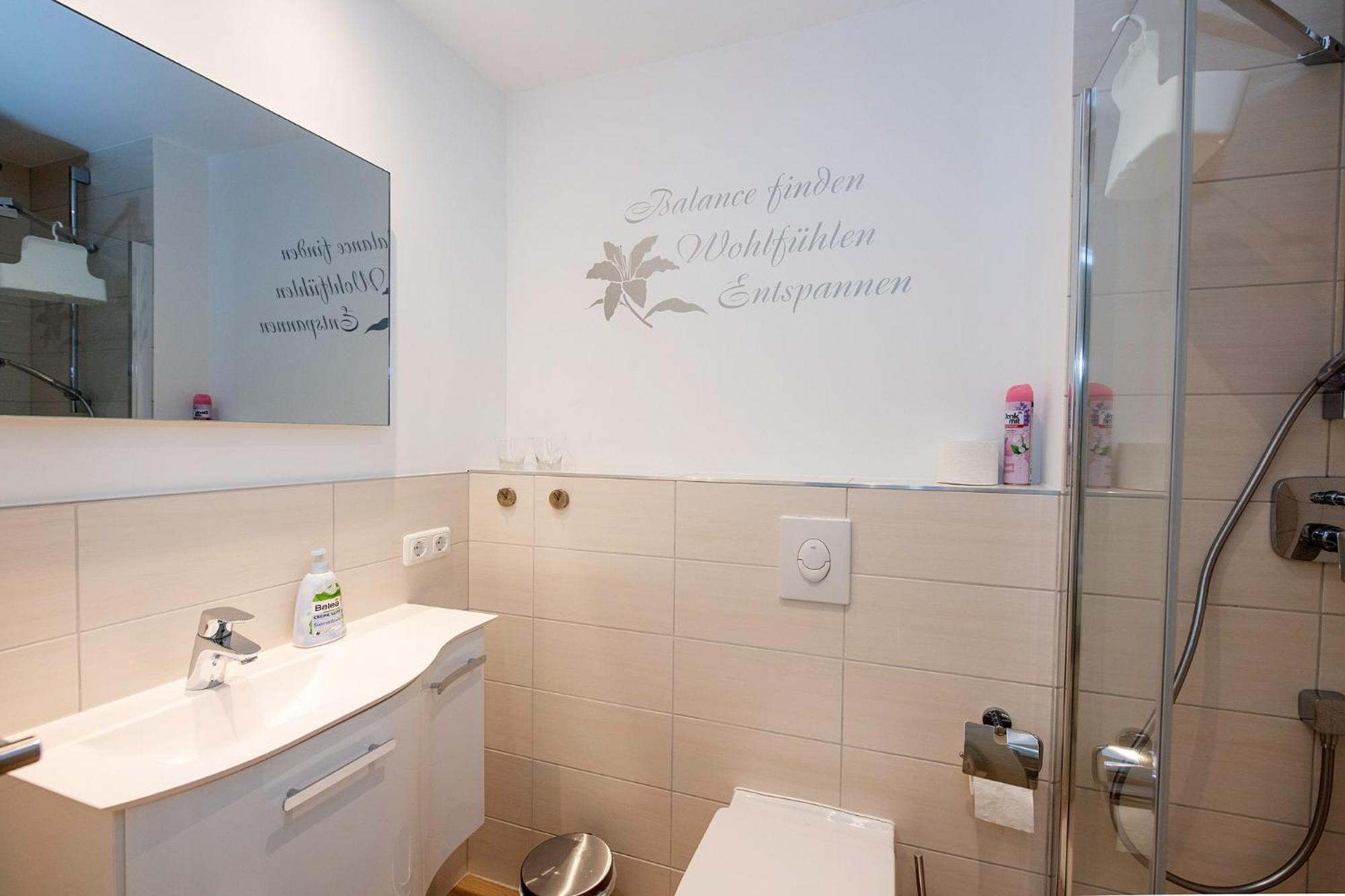 Studio Apartment Am Historischen Matthiasturm Neef Buitenkant foto
